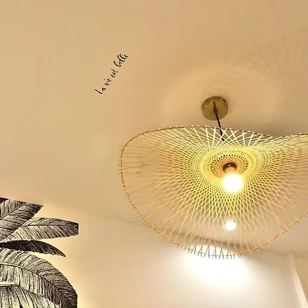 Apartment Tiny Cosy Namastay In Trendy Canal St Martin Area *